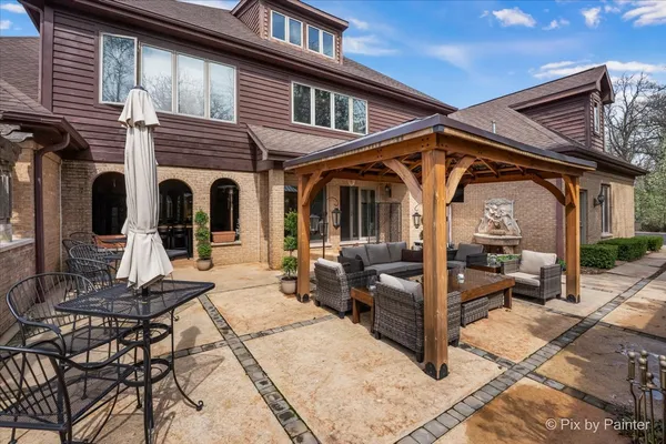 $1,800,000 | 10018 Haegers Bend Road, Algonquin, IL 60102