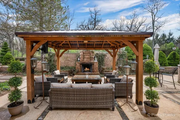 $1,800,000 | 10018 Haegers Bend Road, Algonquin, IL 60102