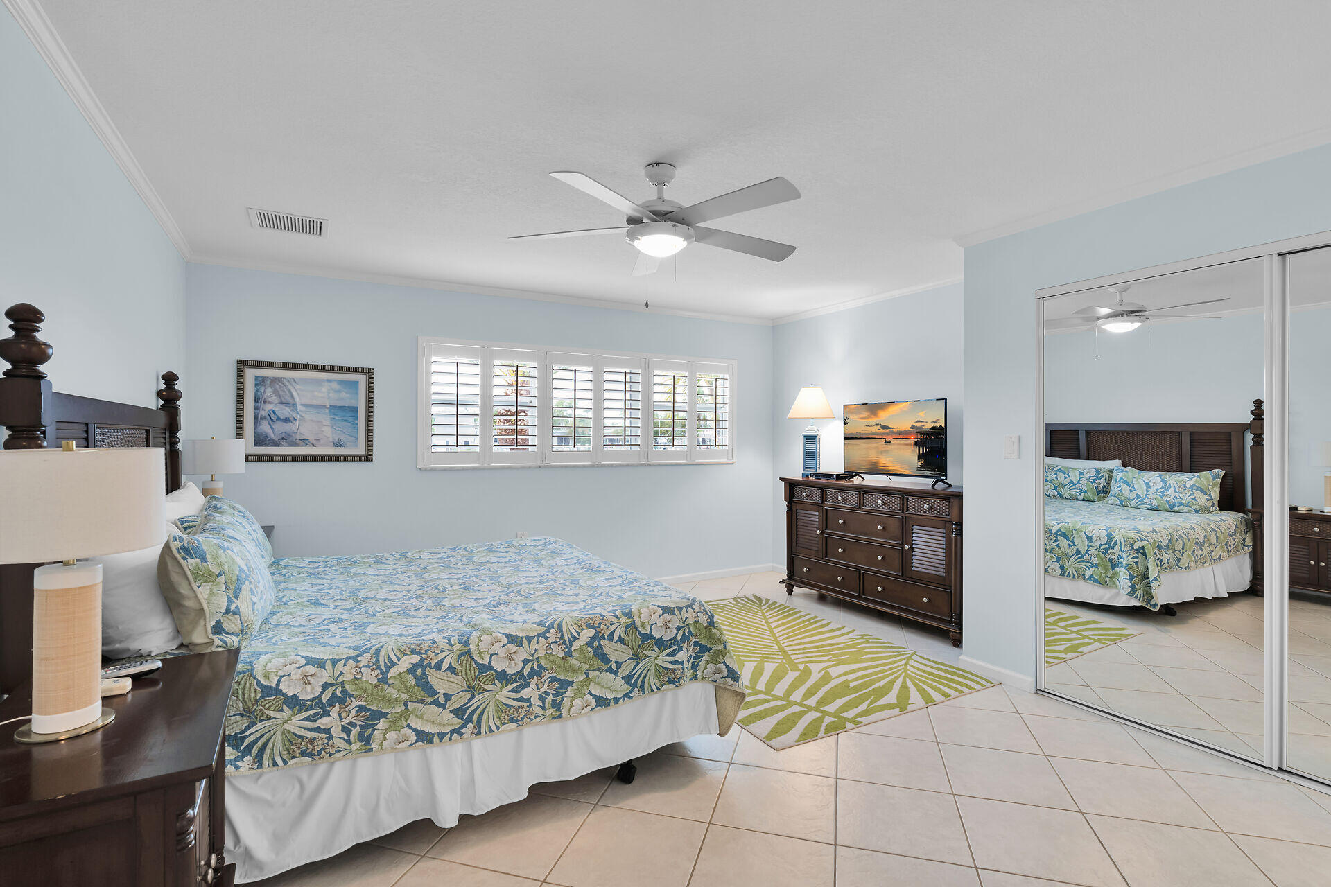 270 Sadowski Key Key Colony Beach, FL 33051 - Photo 23 of 46 a bedroom with a bed and a view of kitchen