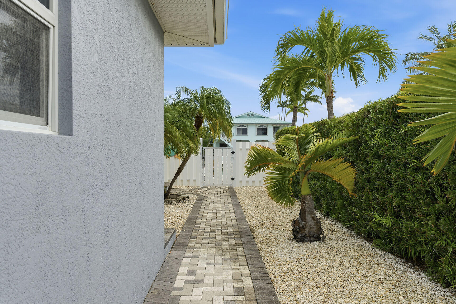 270 Sadowski Key Key Colony Beach, FL 33051 - Photo 30 of 46 a picture of a yard