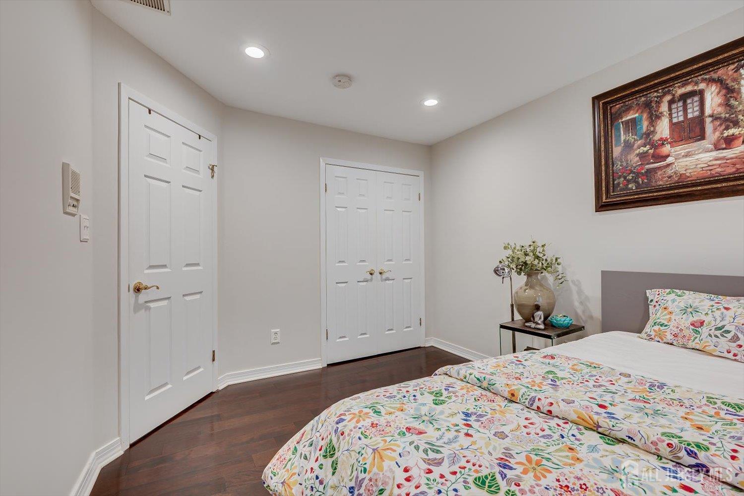 162 Coppertree Court Edison, NJ 08820 - Photo 16 of 35