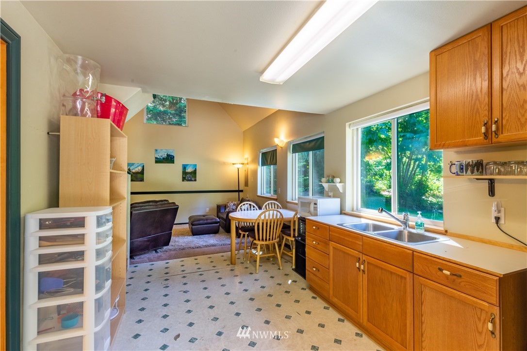 873 Oxenford Road Port Angeles, WA 98363 - Photo 20 of 25 Gallery Image 20