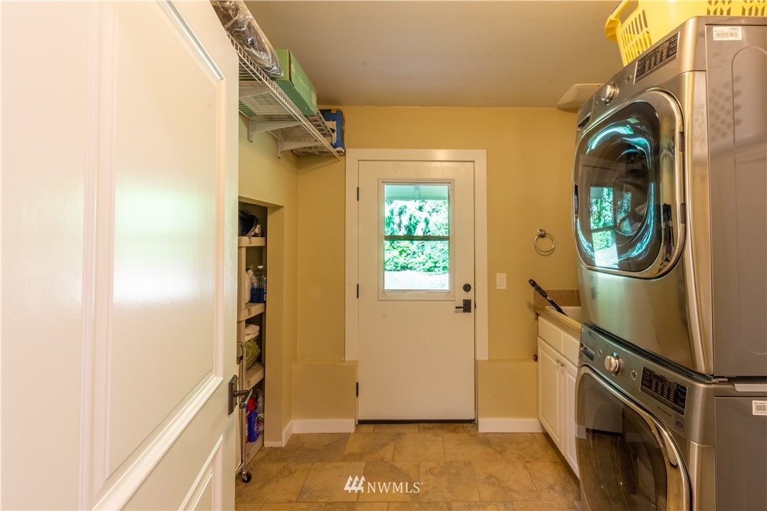 873 Oxenford Road Port Angeles, WA 98363 - Photo 9 of 25 Gallery Image 9