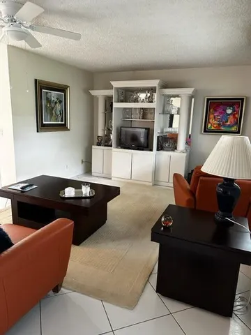 $2,800 | 930 Normandy Trail, Delray Beach, FL 33484