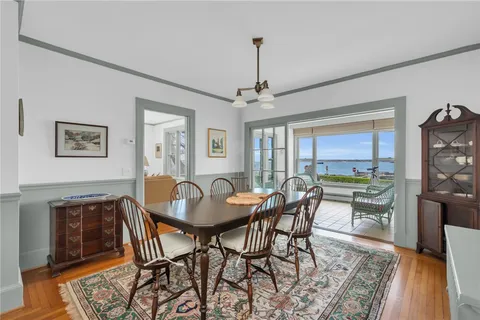 $3,000,000 | 4 Van Zandt Avenue, Newport, RI 02840