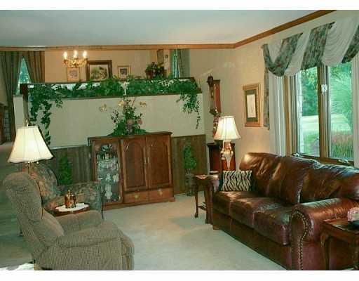 330 Ridge Road Zelienople, PA 16063 - Photo 2 of 8 Gallery Image 2