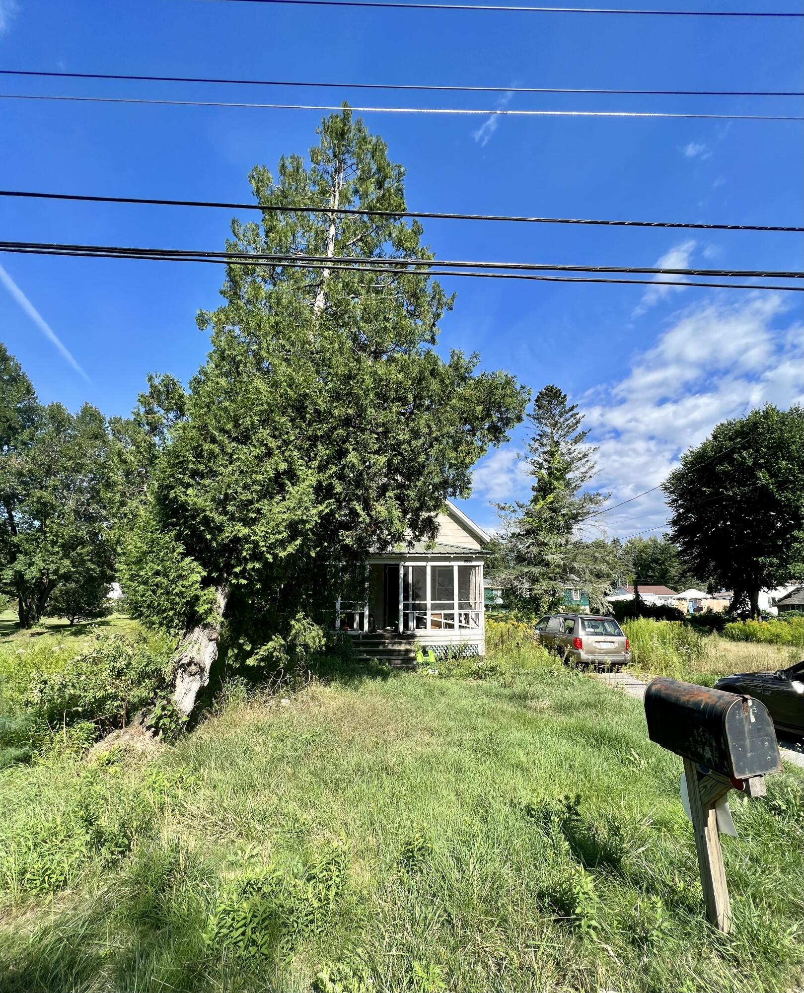 1286 Hotel Road Auburn, ME 04210 - Photo 2 of 7 A36D5BA6-B0E7-405C-85DA-329F11A03A62
