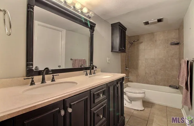 $350,000 | 14253 Oakwood Lane, Denham Springs, LA 70726