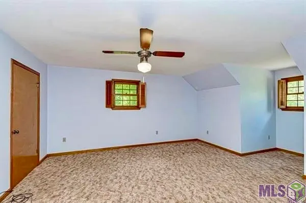 $345,000 | 14253 Oakwood Lane, Denham Springs, LA 70726