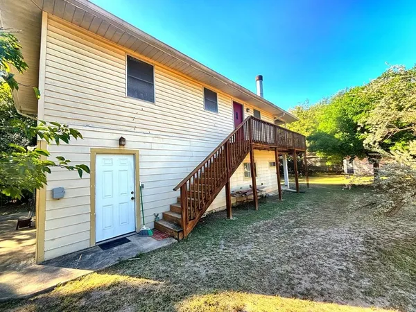 $195,000 | 9 Oak Lane, Camp Wood, TX 78833