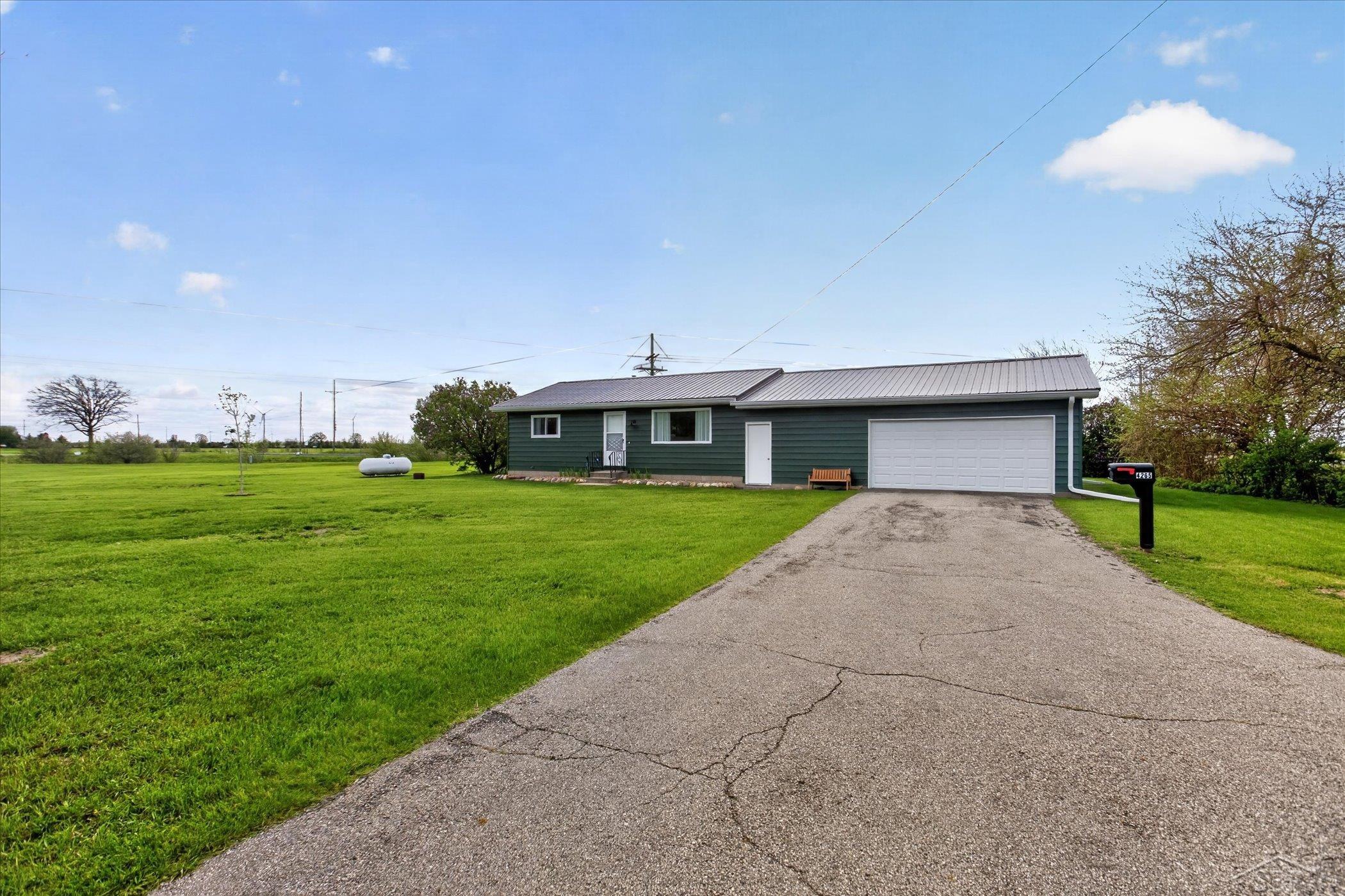 4265 Bay Park Road Unionville, MI 48767 - Photo 4 of 40