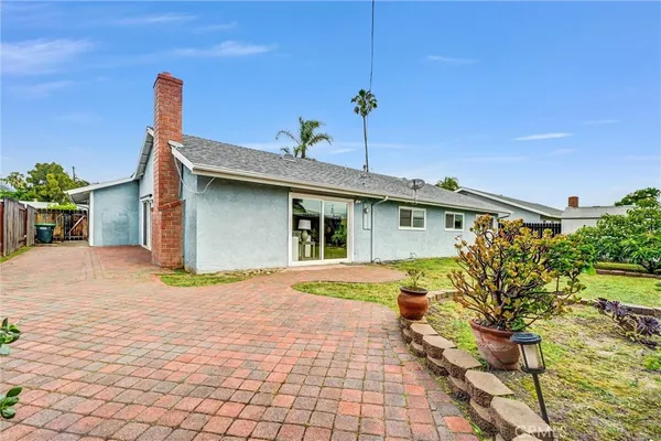 $1,499,000 | 2842 Velasco Lane, Costa Mesa, CA 92626