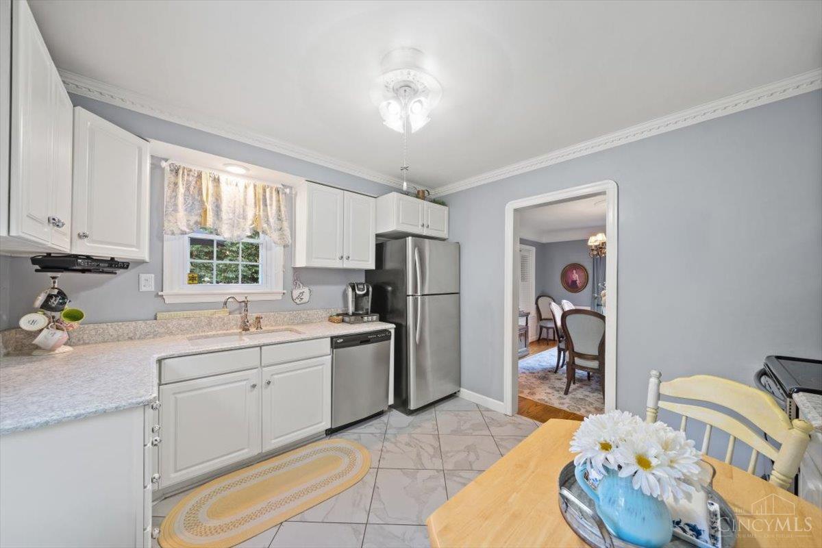 5647 Euclid Road Cincinnati, OH 45236 - Photo 14 of 36 Gallery Image 14