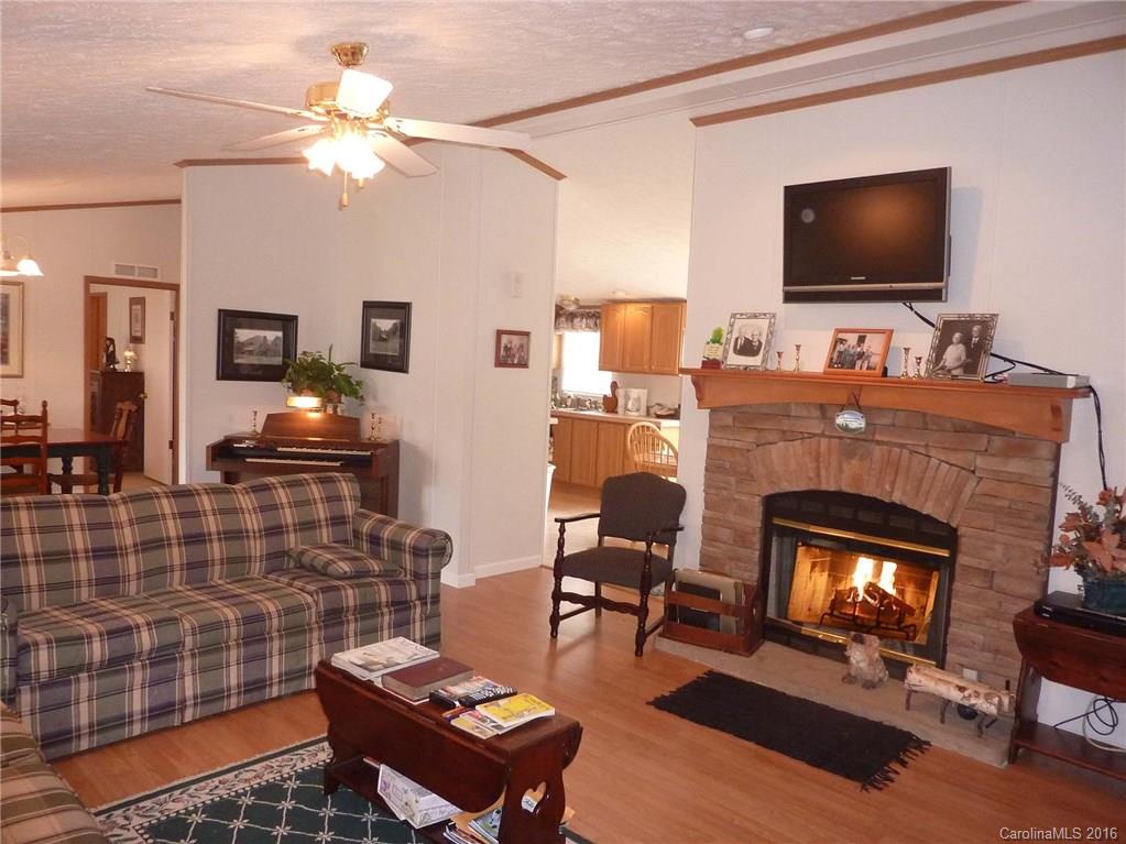 26 Howard Moore Road Hot Springs, NC 28743 - Photo 4 of 24 Gallery Image 4