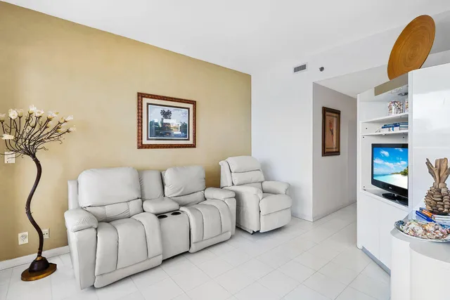 $17,000 | 2901 South Ocean Boulevard, Unit 1, Highland Beach, FL 33487