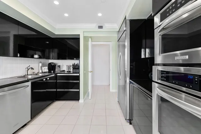 $17,000 | 2901 South Ocean Boulevard, Unit 1, Highland Beach, FL 33487