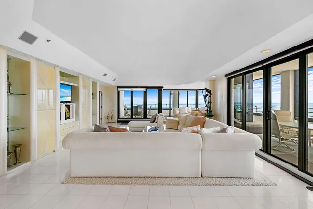 $17,000 | 2901 South Ocean Boulevard, Unit 1, Highland Beach, FL 33487