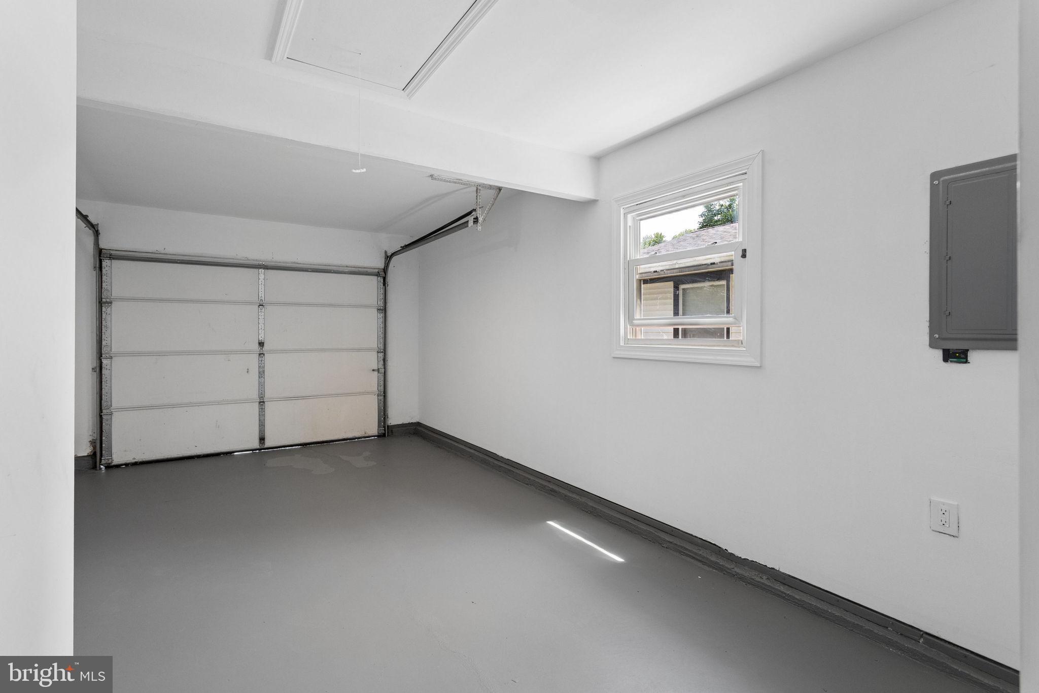 29 Executive Lane Willingboro, NJ 08046 - Photo 26 of 29 Garage