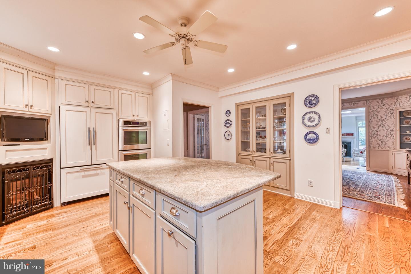 124 Cornwall Lane Wayne, PA 19087 - Photo 15 of 47 Kitchen