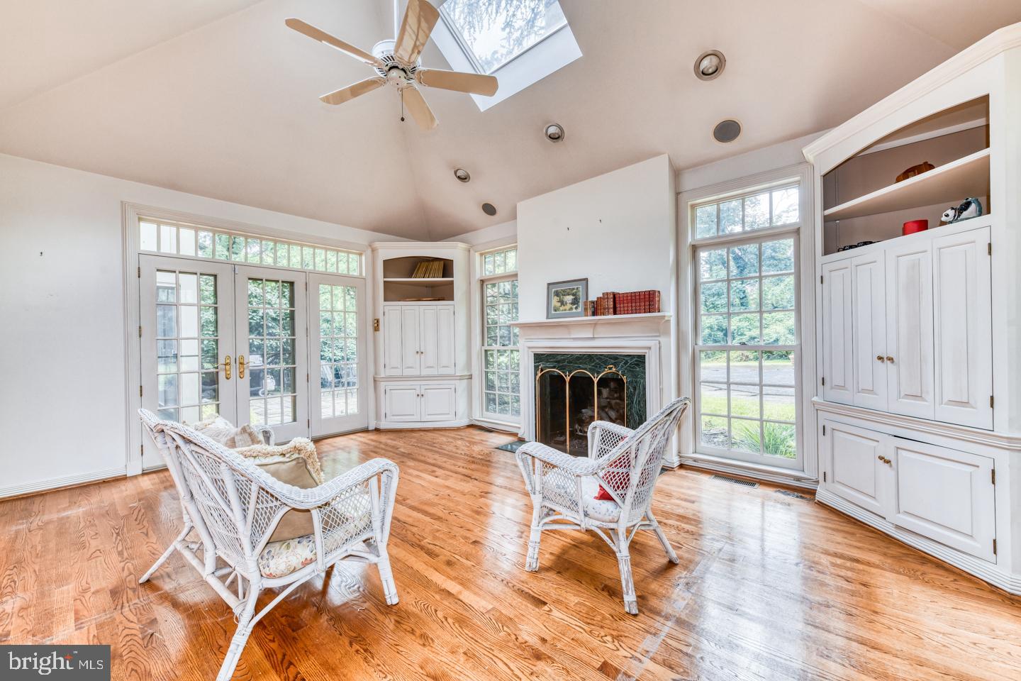 124 Cornwall Lane Wayne, PA 19087 - Photo 19 of 47 Atrium