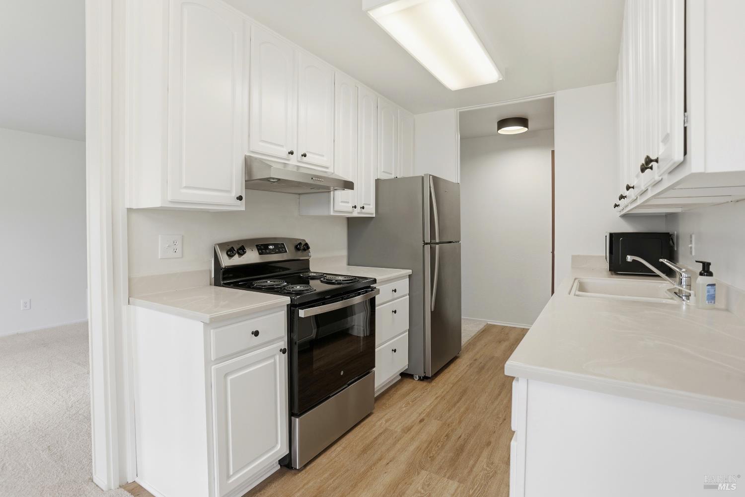 89 Forest Lane San Rafael, CA 94903 - Photo 5 of 14