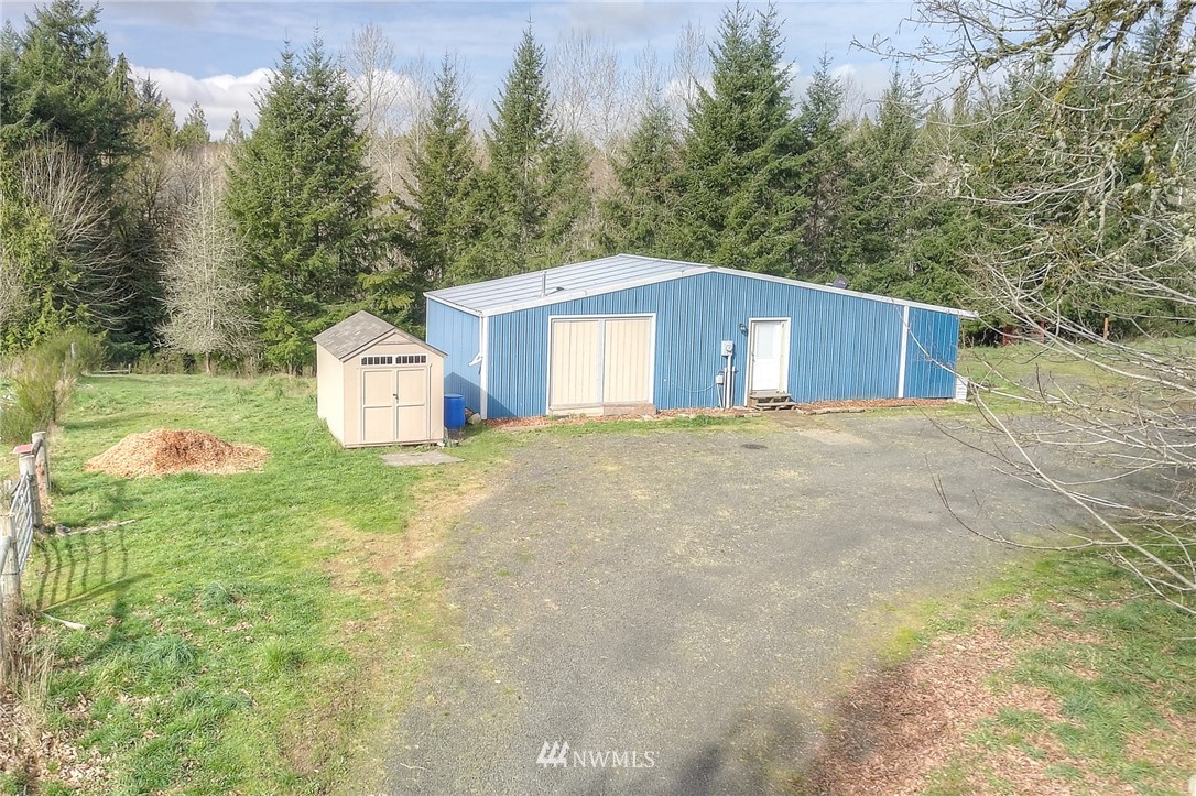 6317 Young Road Northwest Olympia, WA 98502 - Photo 2 of 33 Gallery Image 2