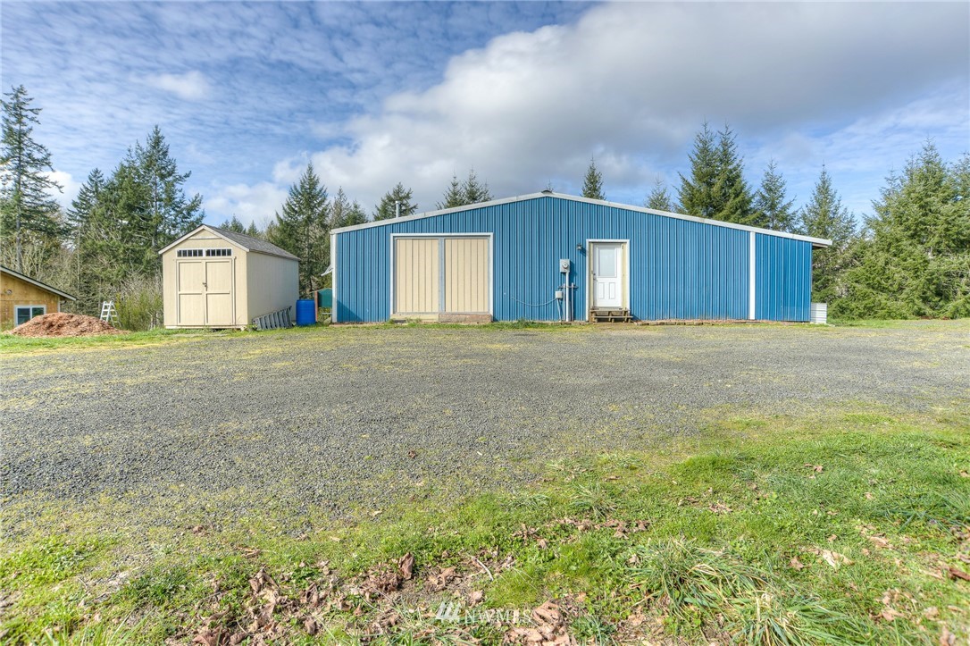 6317 Young Road Northwest Olympia, WA 98502 - Photo 10 of 33 Gallery Image 10