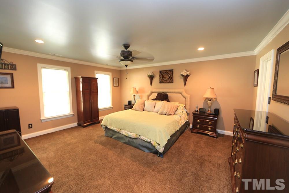 7813 Sandy Bottom Way Raleigh, NC 27613 - Photo 14 of 25 Gallery Image 14