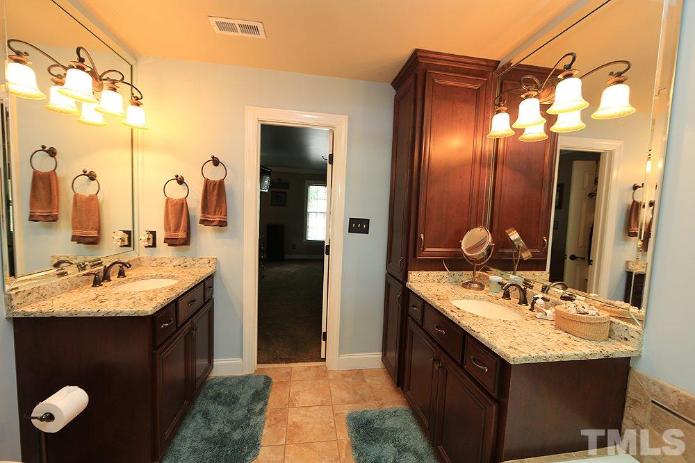 7813 Sandy Bottom Way Raleigh, NC 27613 - Photo 17 of 25 Gallery Image 17