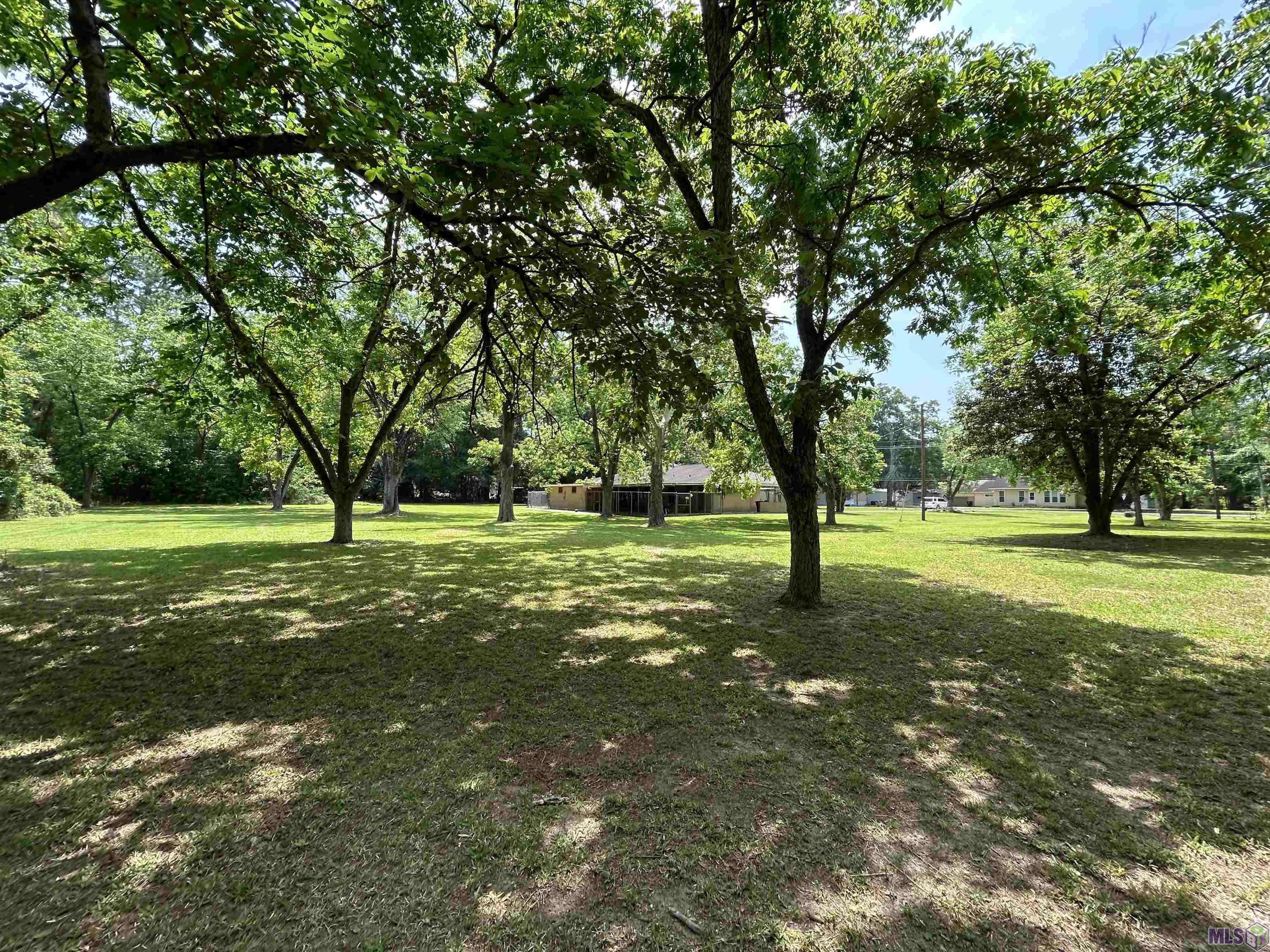5765 Kleinpeter Road Baton Rouge, LA 70811 - Photo 2 of 5