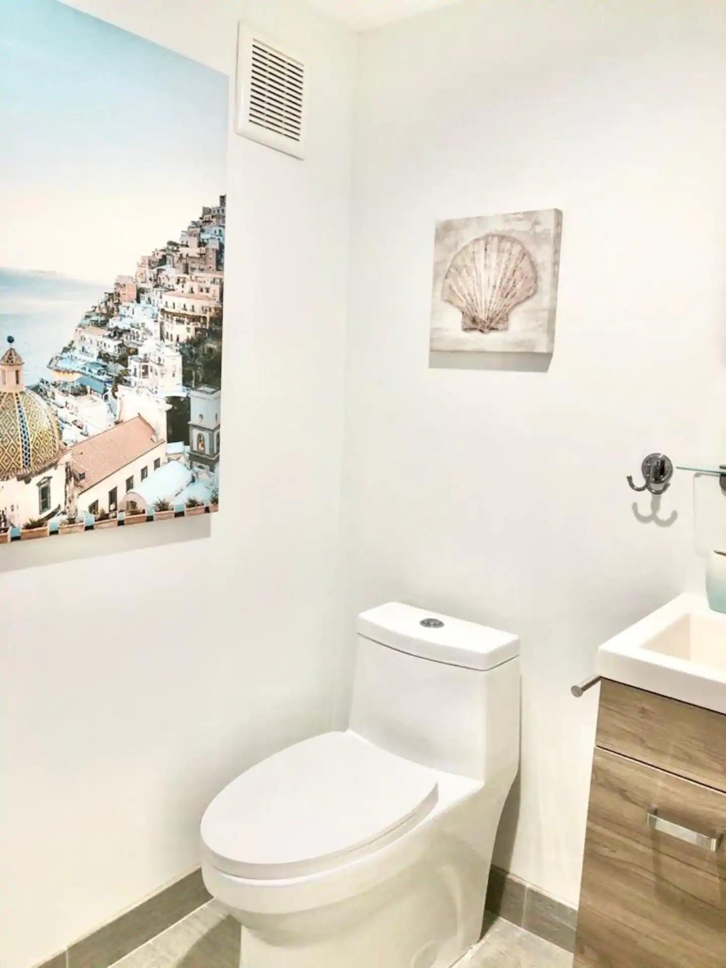 2638 Lake Drive, Unit 3 Riviera Beach, FL 33404 - Photo 7 of 17 6bab180d-8494-445b-a014-29760c3f9364.jpg
