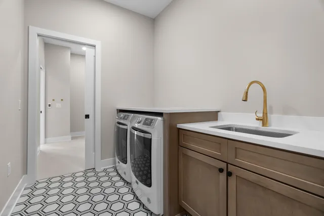 $1,719,000 | 1 Hill Farm Court, Unit 109, North Oaks, MN 55127