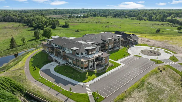 $1,719,000 | 1 Hill Farm Court, Unit 109, North Oaks, MN 55127