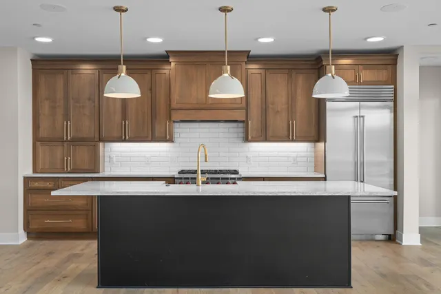 $1,719,000 | 1 Hill Farm Court, Unit 109, North Oaks, MN 55127