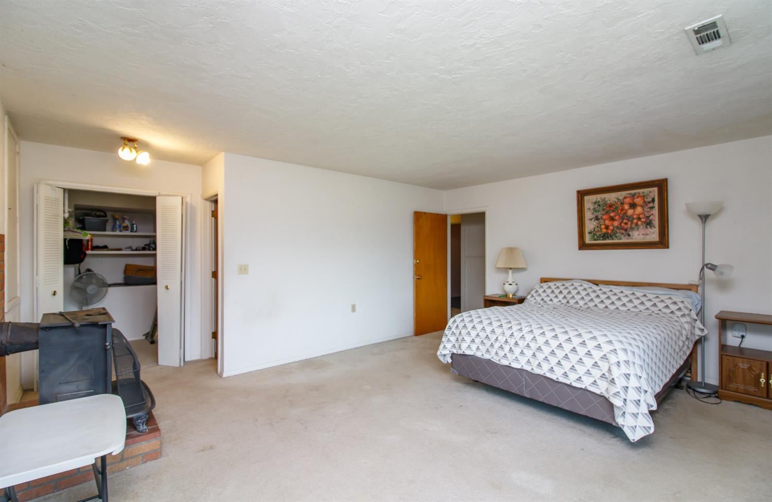 1039 West Valley View Road Ashland, OR 97520 - Photo 14 of 32 Additional Photo