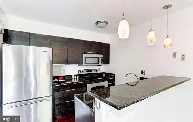 $275,000 | 5376 Bedford Terrace, Unit 76D, Alexandria, VA 22309