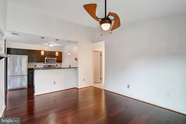 $275,000 | 5376 Bedford Terrace, Unit 76D, Alexandria, VA 22309