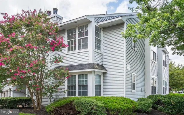 $275,000 | 5376 Bedford Terrace, Unit 76D, Alexandria, VA 22309