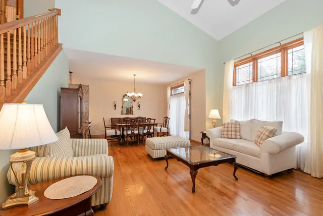 $379,900 | 18714 Wren Circle, Mokena, IL 60448