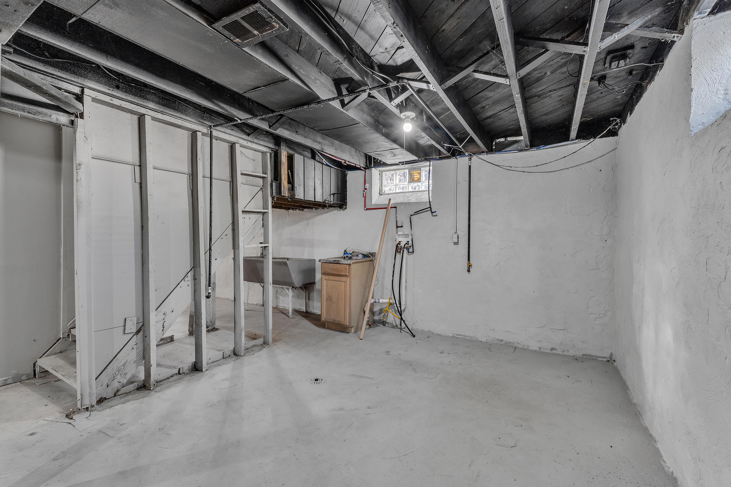 10904 Mogul Street Detroit, MI 48224 - Photo 26 of 29 Bastment1