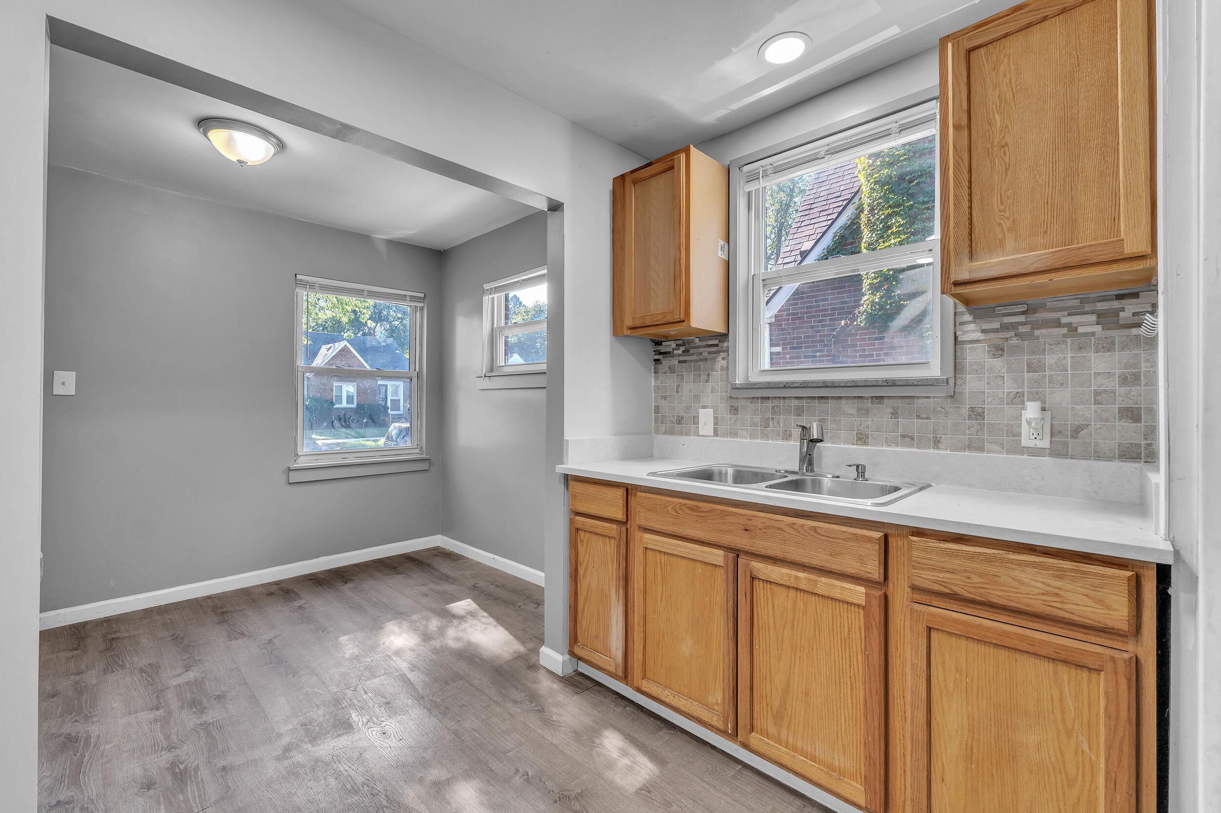 10904 Mogul Street Detroit, MI 48224 - Photo 9 of 29 Kitchen2