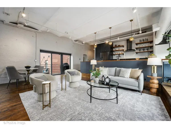 $875,000 | 1161 West Madison Street, Unit 4S, Chicago, IL 60607