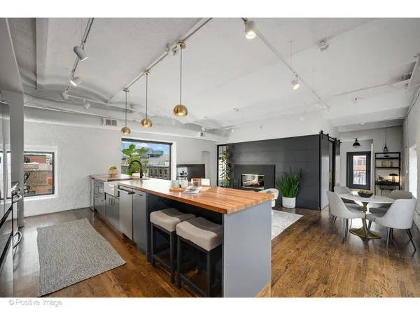 $875,000 | 1161 West Madison Street, Unit 4S, Chicago, IL 60607