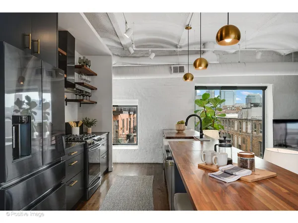 $875,000 | 1161 West Madison Street, Unit 4S, Chicago, IL 60607