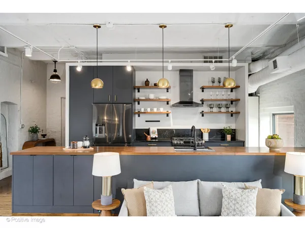 $875,000 | 1161 West Madison Street, Unit 4S, Chicago, IL 60607