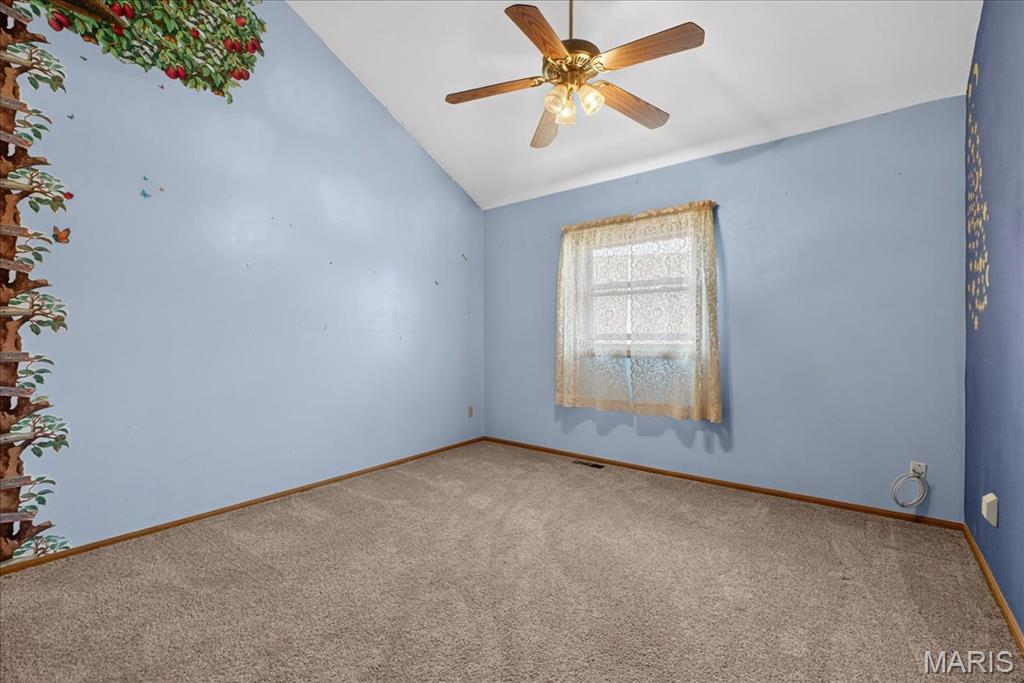 532 Taake Lane Troy, IL 62294 - Photo 12 of 33