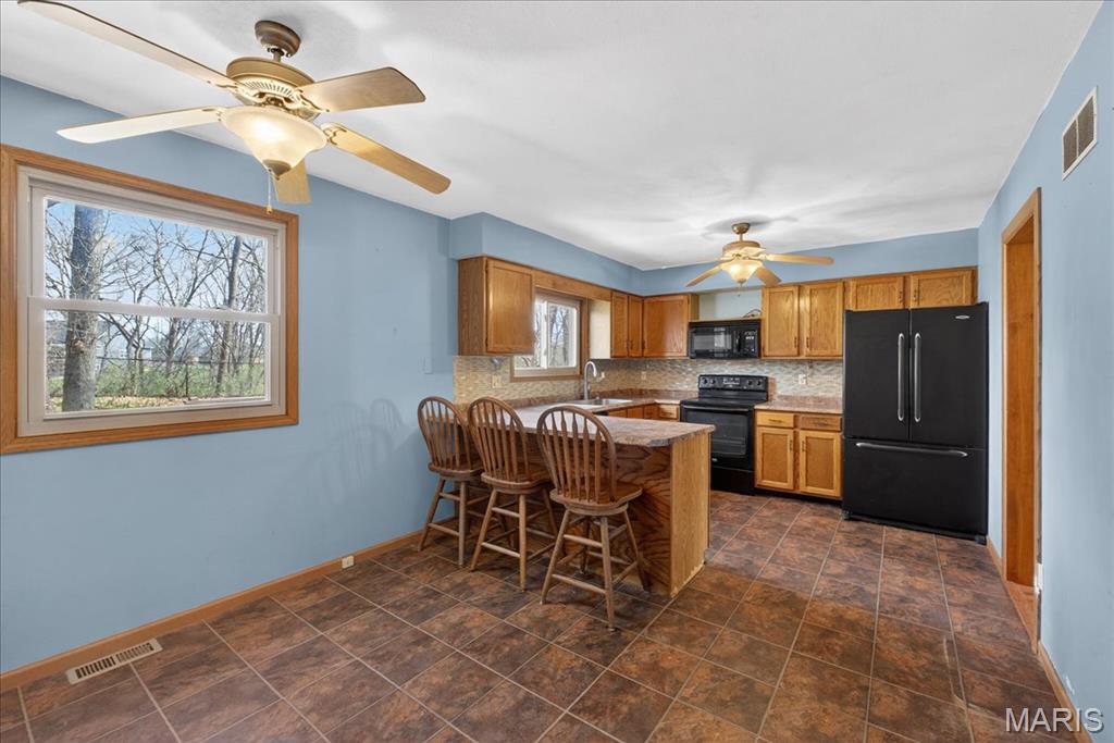 532 Taake Lane Troy, IL 62294 - Photo 6 of 33