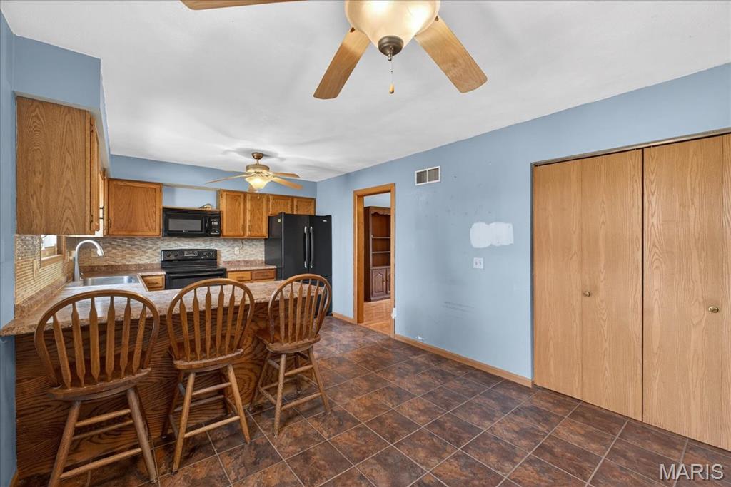 532 Taake Lane Troy, IL 62294 - Photo 7 of 33