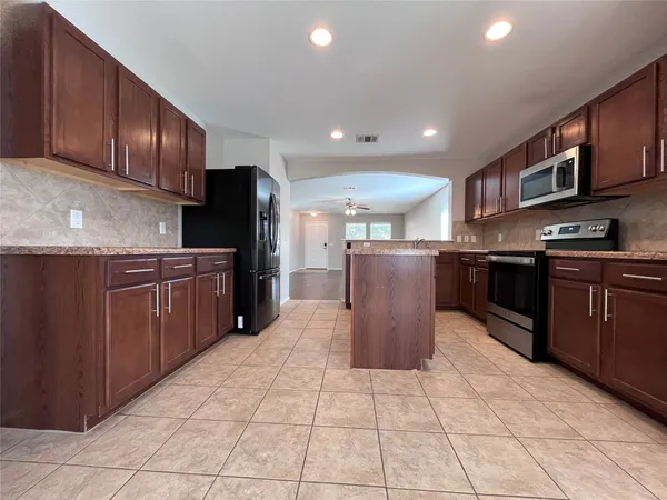 $1,950 | 5704 Nelson Oaks Drive, Austin, TX 78724