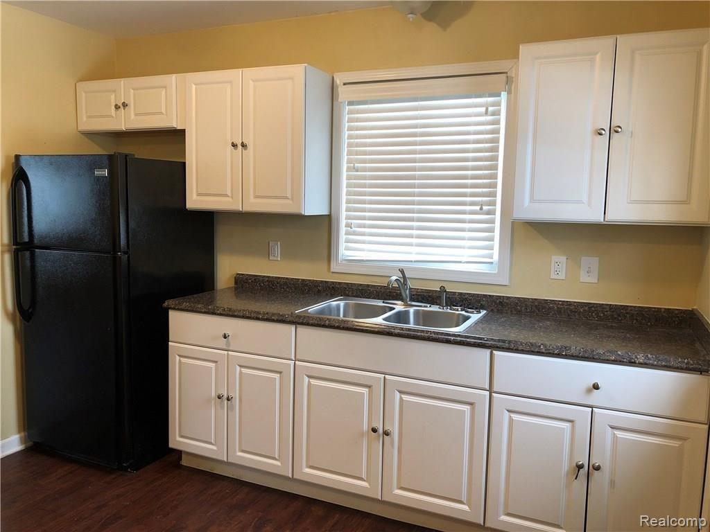 23200 Grabar Square Warren, MI 48089 - Photo 13 of 14